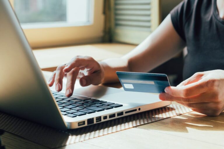Choosing a Payment Gateway in Mississauga: Key Factors to Consider